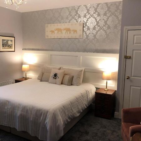 فندق Adcote House (Adults Only) لاندودنو المظهر الخارجي الصورة