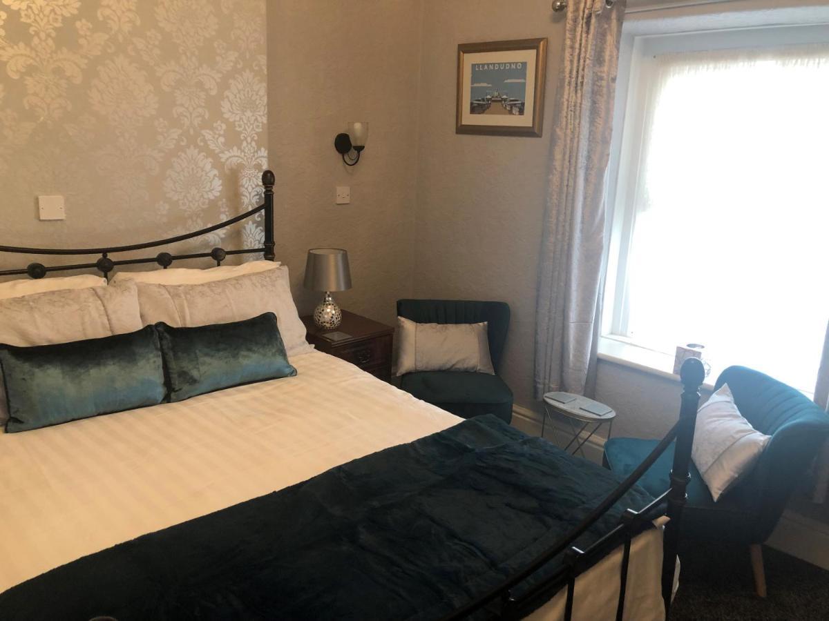 فندق Adcote House (Adults Only) لاندودنو المظهر الخارجي الصورة