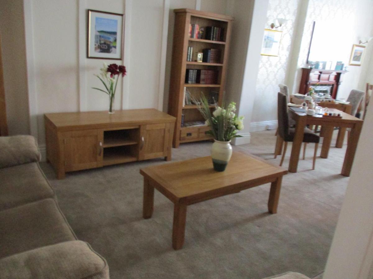 فندق Adcote House (Adults Only) لاندودنو المظهر الخارجي الصورة