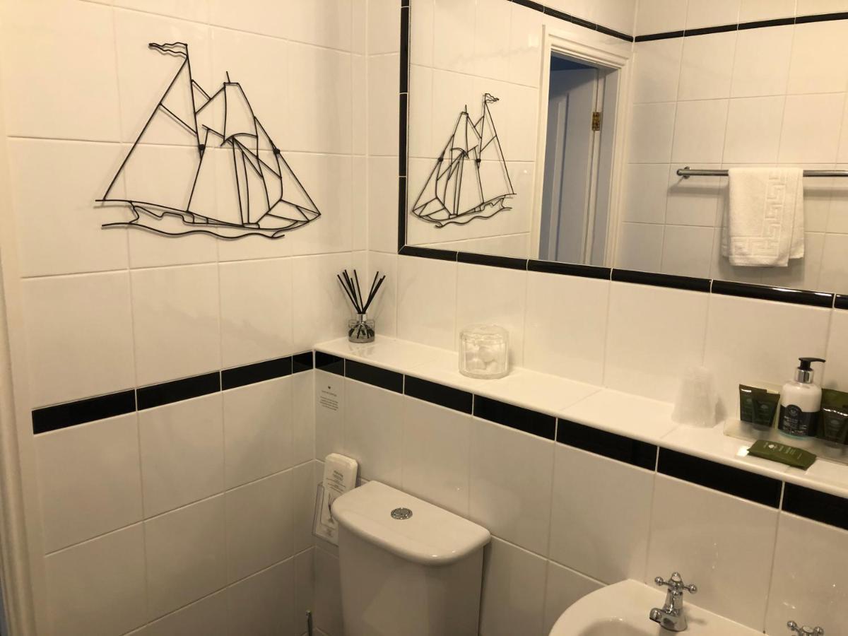 فندق Adcote House (Adults Only) لاندودنو المظهر الخارجي الصورة